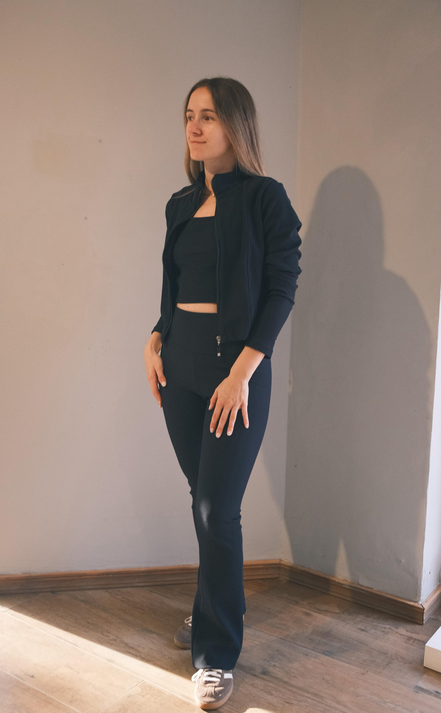 Campera cropped acanalada